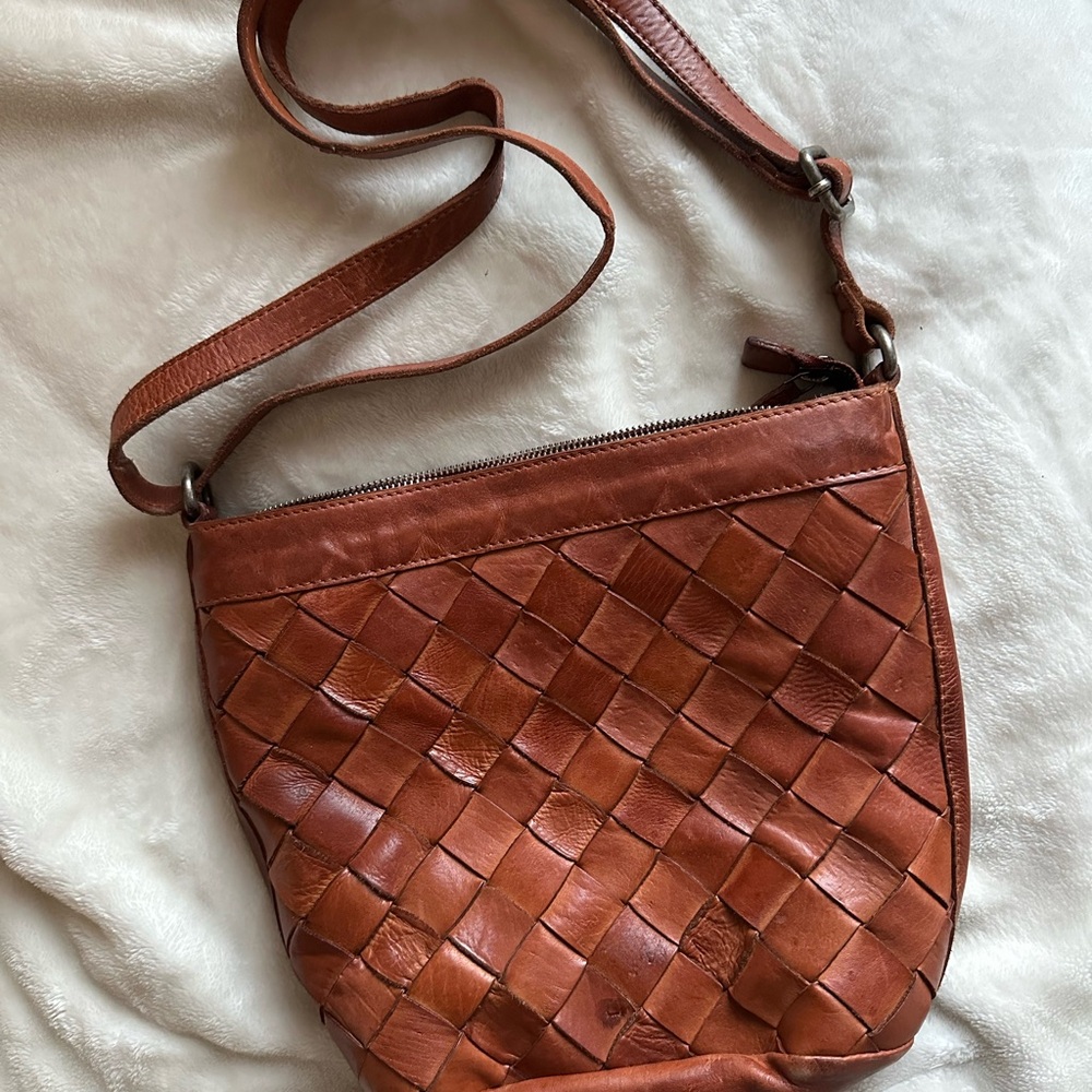 Vilenca Woven Leather Crossbody Bag - Brown